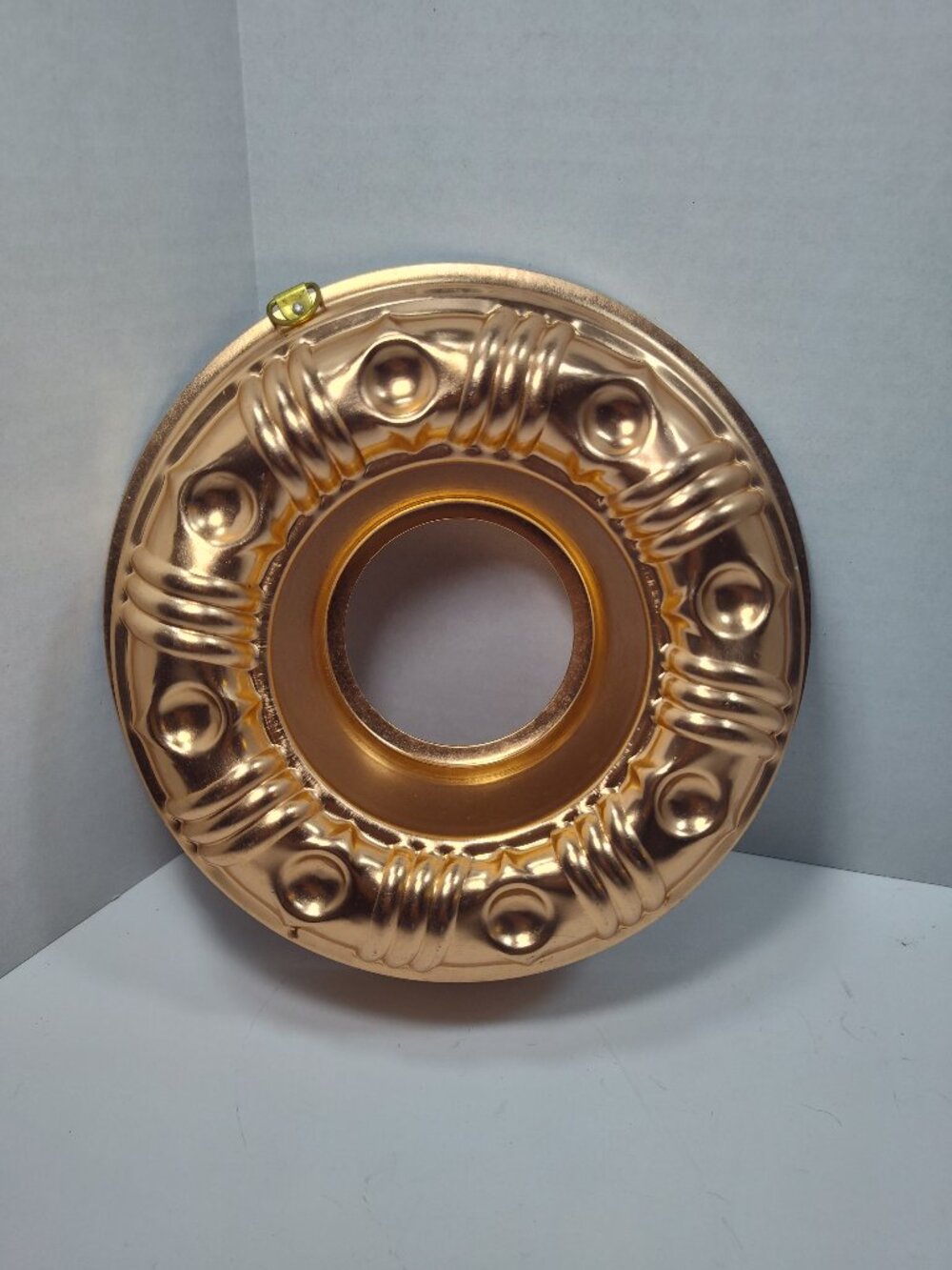 Vintage Copper Tone Bundt Cake Mold Wall Hanging Kitchen Decor Jello Baking Pan